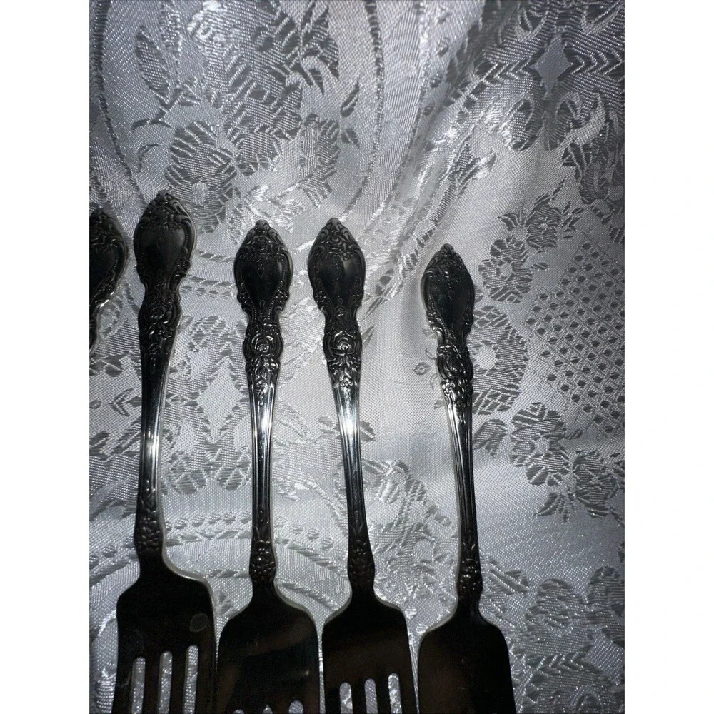 16 PiecesOneida OCO USA Glossy Stainless Steel Flatware